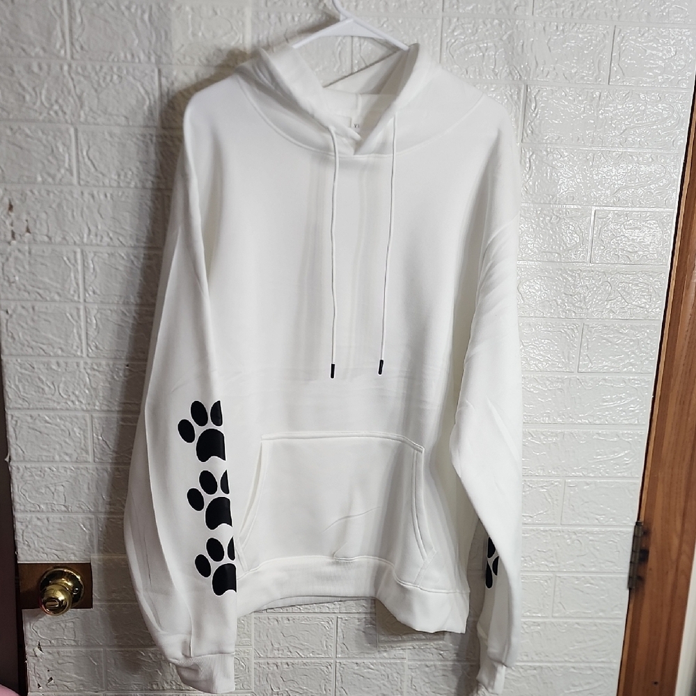 Chic Dog Mom White Sweatshirt - Picture 3 of 4